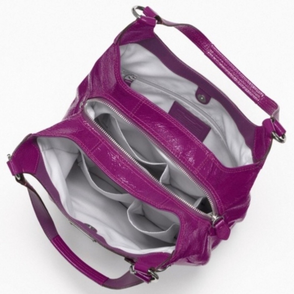 COACH SOHO Patent Leather Hobo In Plum W/Silver Hardware, Y2K - Picture 4 of 16